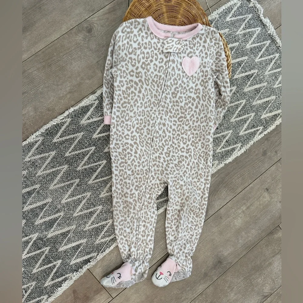 Carter’s Leopard Print Baby Toddler Girl Zip Footie One Piece Pajamas 18 Months